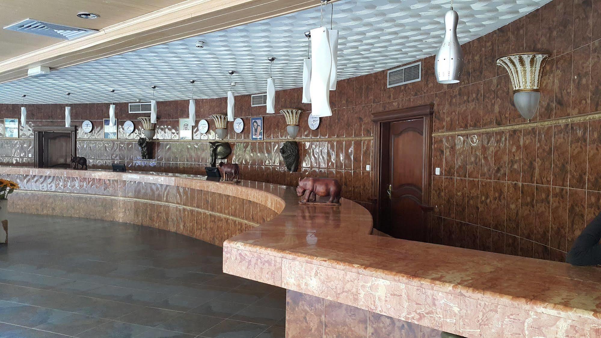 Imperial Resort Beach Hotel 엔테베 외부 사진